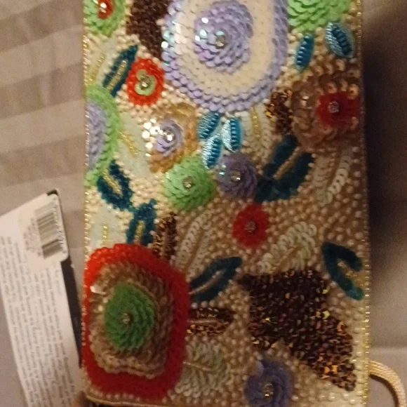 BAMBOO TRADING CO. Fashion Accessory, crossbody or small snap strap . - Picture 3 of 7